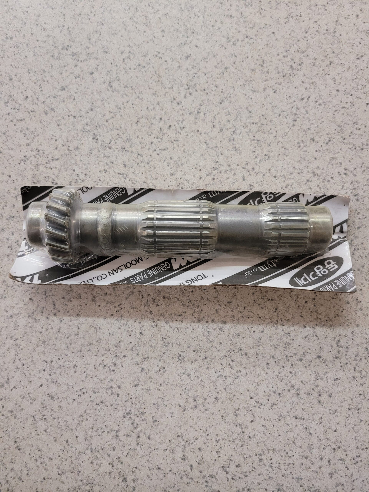 14572220010 - GEAR   HELICAL 17T image 0