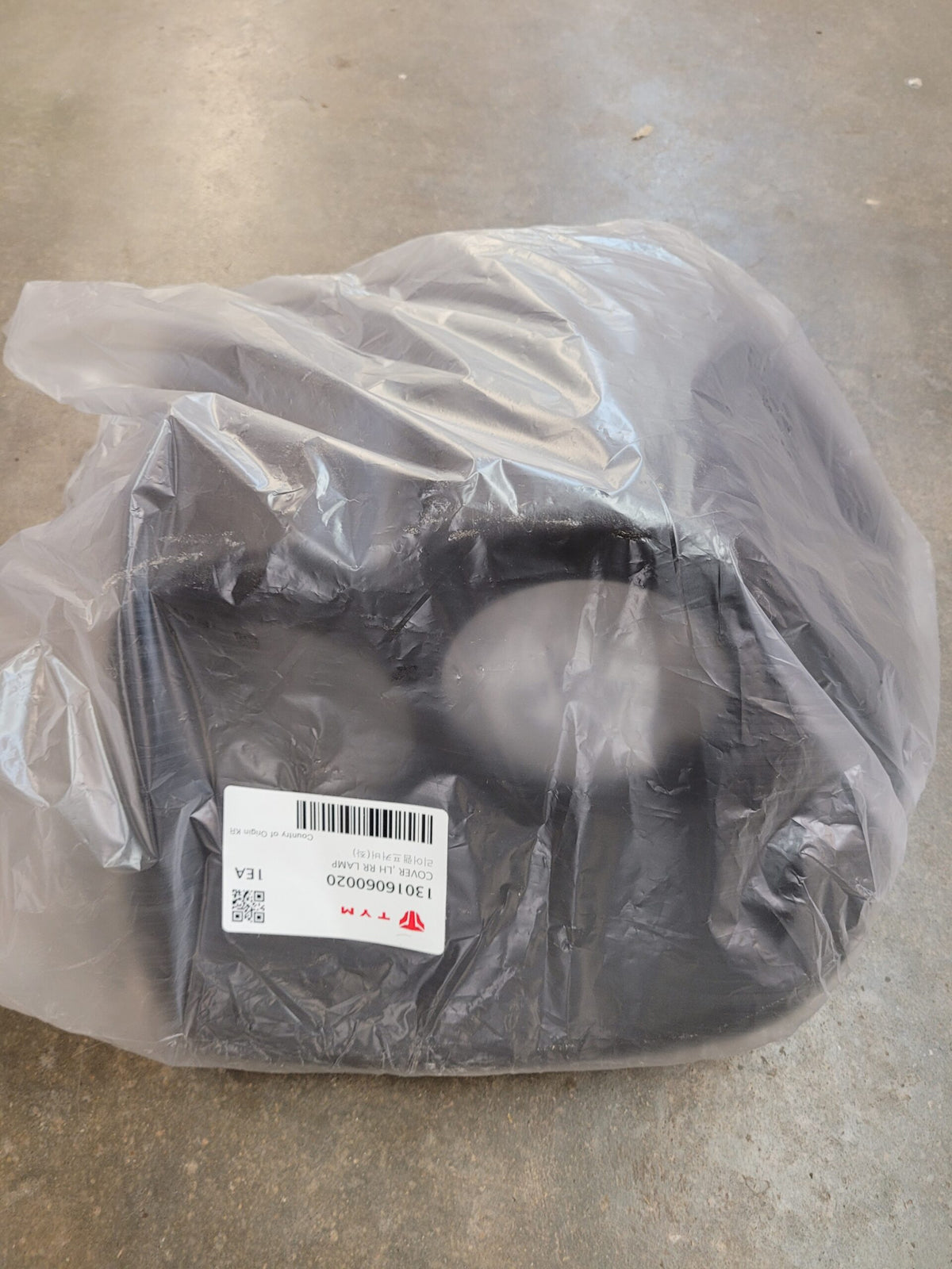 13016060020 - COVER, LH LAMP" image 0